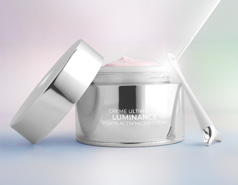 MARGY'S BODY AND LUMINANCE1205